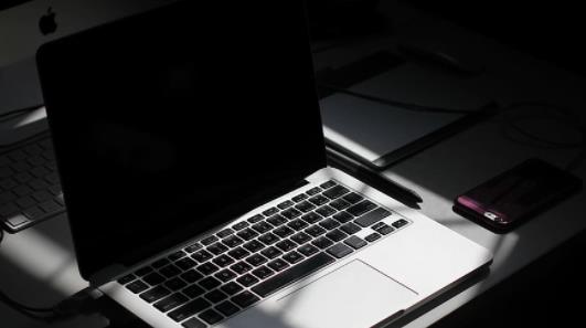黑色屏幕的笔记本电脑mac苹果电脑